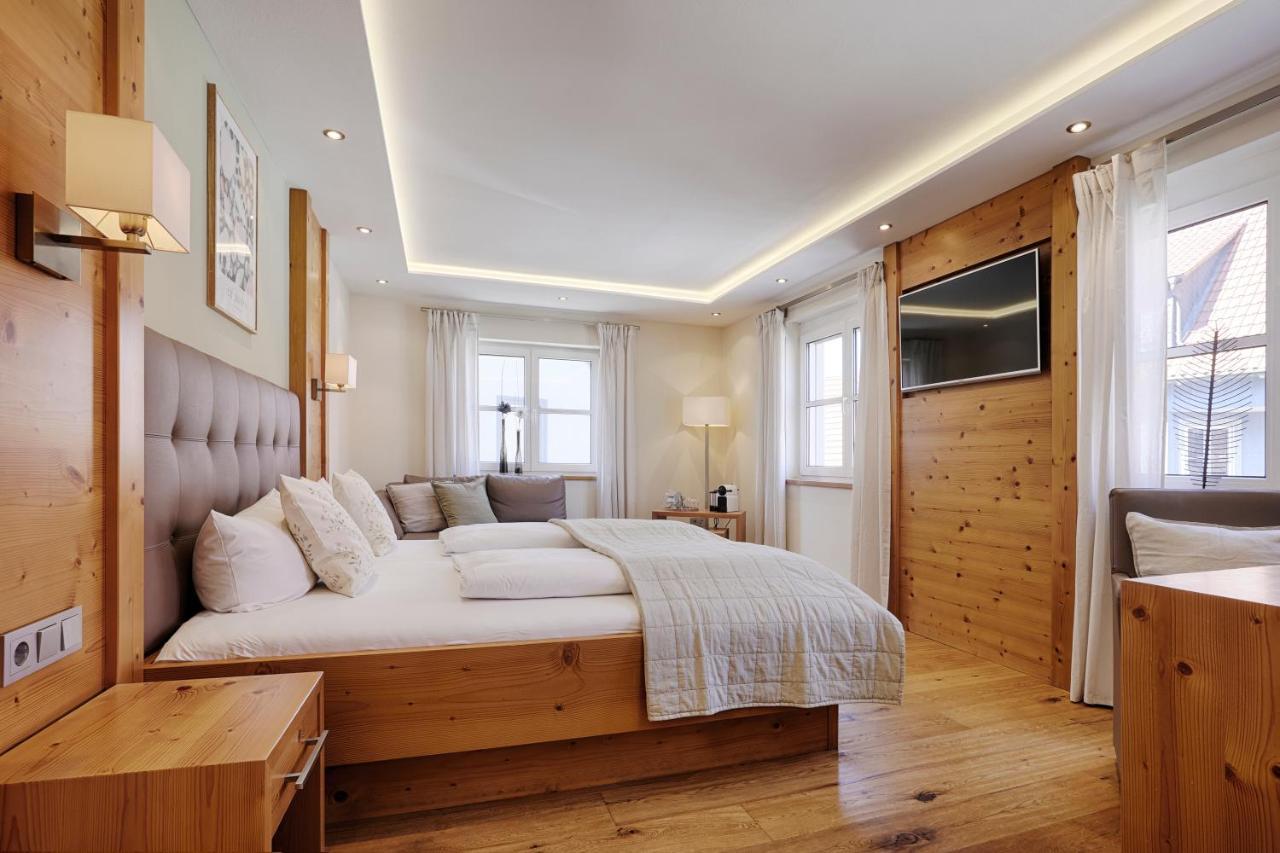 Landhotel Schwab - By Homekeepers Schwarzach am Main Esterno foto